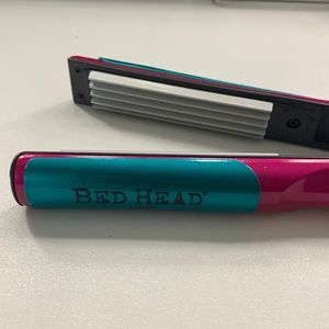 BedHead crimp iron